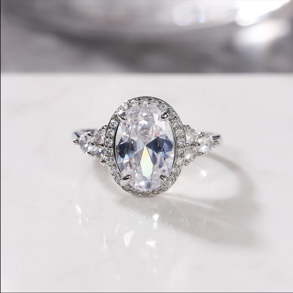 New 925 Silver Dainty Oval Cut Diamond Ring - Picture 3 of 6